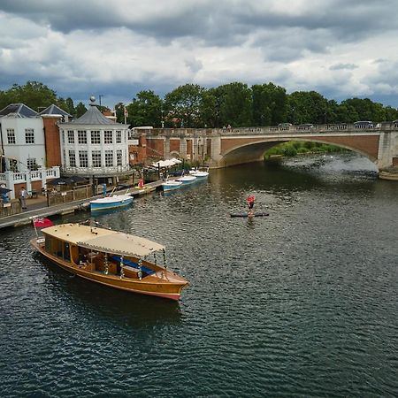 Mitre Hotel Kingston upon Thames  Exterior foto The River Wey at Farnham