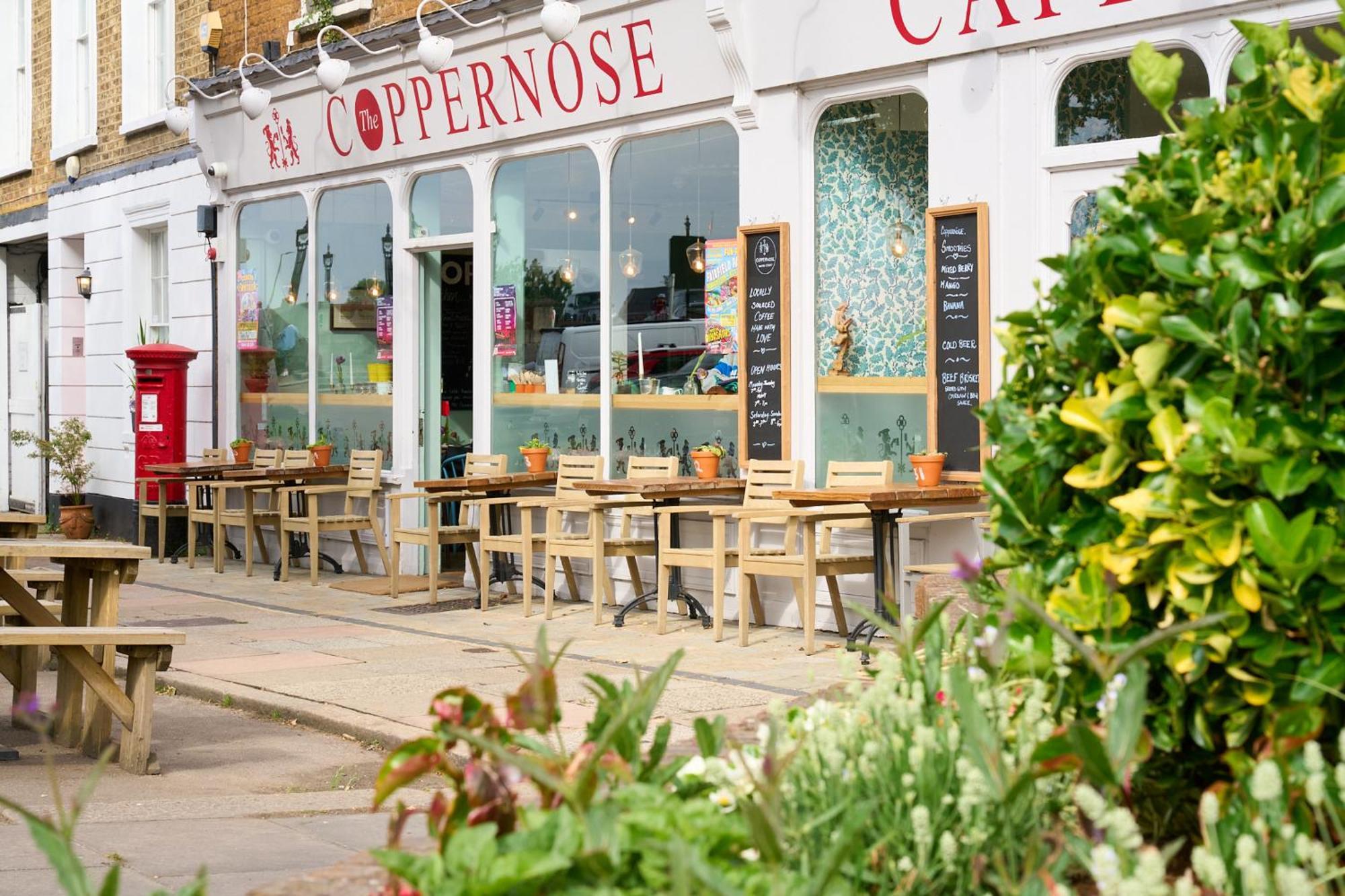 Mitre Hotel Kingston upon Thames  Exterior foto The Coppernose Cafe